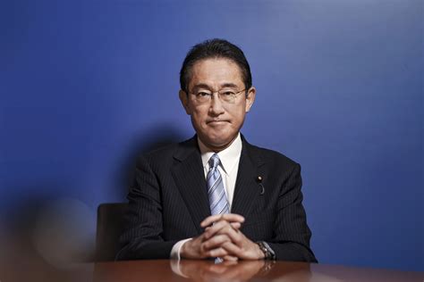 Fumio Kishida Age, Height, Party, Previous Offices, Education, Family ...