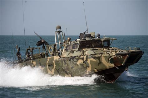 Iranian Fast Attack Boats - MyConfinedSpace