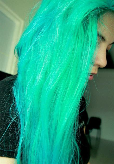 10 Neon Hair Color Ideas (and What Products to Use!) - Bellatory