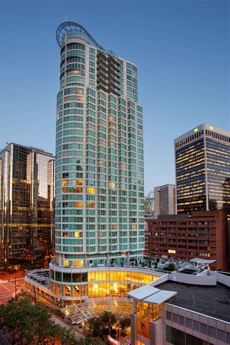 Vancouver Marriott Pinnacle Downtown- Vancouver, BC Hotels- First Class ...