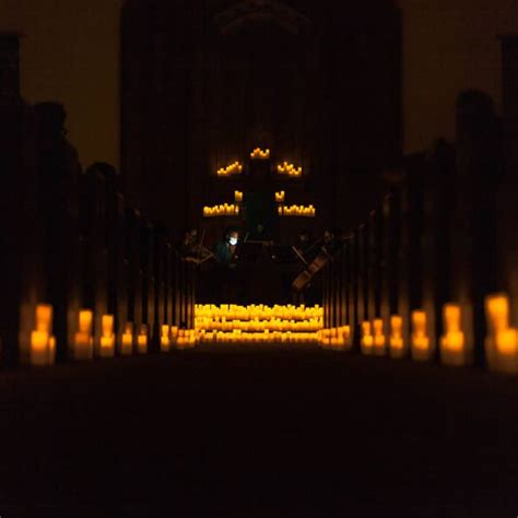 Candlelight Lights Up Ottawa’s Historic First Baptist Church