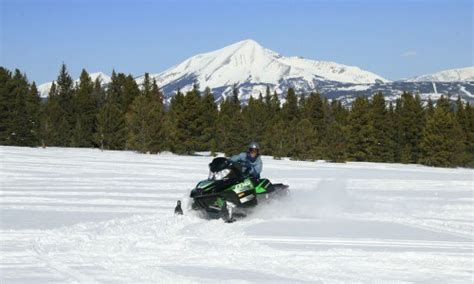 Skiing, Snowmobiling and Yellowstone - Yellowstone National Park ...