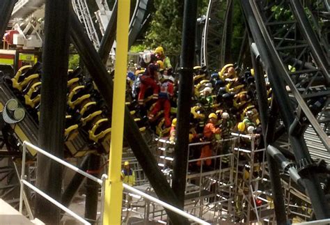 Victims of The Smiler meet the team that rescued them - Mirror Online