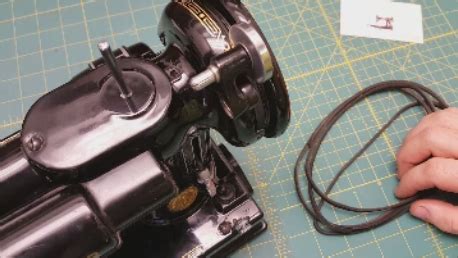 How To Remove and Install a Singer Featherweight Belt – The Singer ...