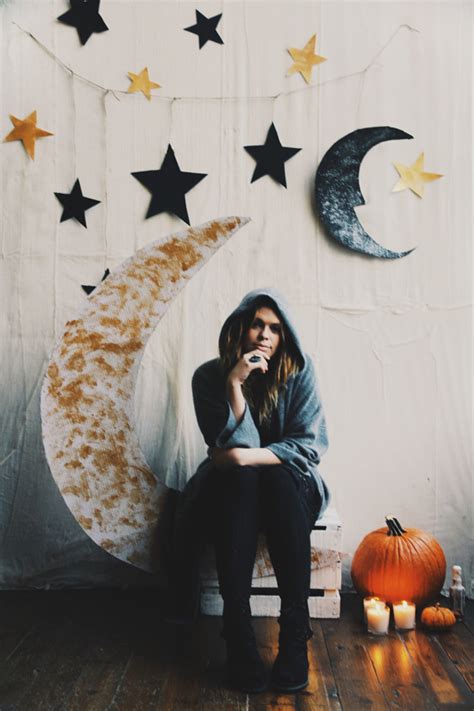 8 DIY Halloween Party Backdrops You Can Easily Make - Shelterness