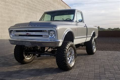 1968 CHEVROLET C10 CUSTOM PICKUP