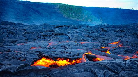 Hawaii Volcanoes National Park, USA Hawaii Volcanoes National Park is ...