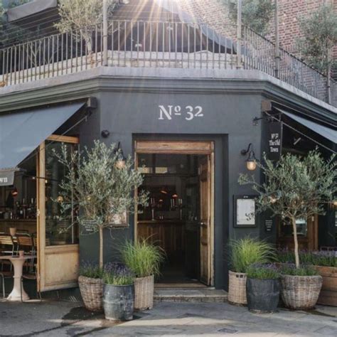 No 32 The Old Town: A Cosy and Delicious Restaurant in Clapham