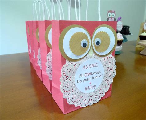 MrsMommyHolic: DIY Owl Loot Bags