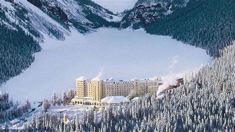 The Fairmont Chateau Lake Louise | Luxury Ski Hotels Banff | Oxford Ski