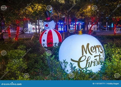 Taipei, Taiwan Christmas Lights Editorial Photo - Image of downtown ...