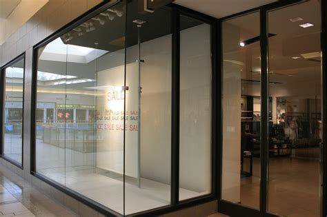 Mall Storefront Windows - Allservices Frameless Glass Company