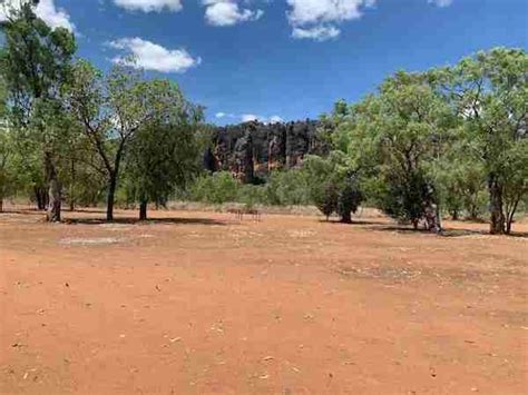 Windjana Gorge | Hiking at Windjana Gorge, The Kimberley | WAY&FARER