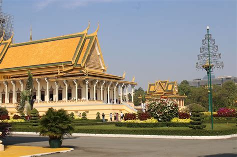 A complete guide to visiting Phnom Penh's Royal Palace