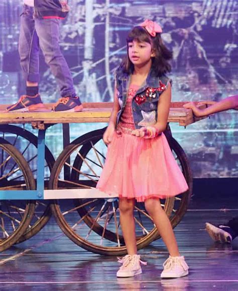 See Pics of Aaradhya Bachchan’s Dance Performance at the Shiamak Davar ...