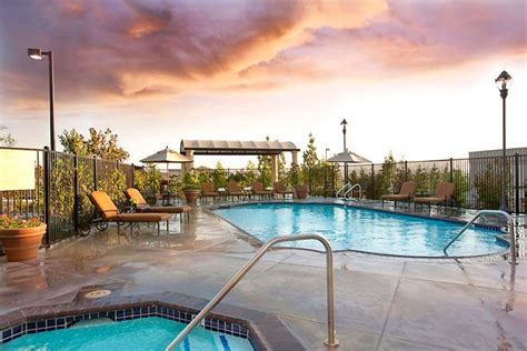 Ayres Hotel & Spa Moreno Valley - pool side | Hotel, Hotel spa, Valley pool