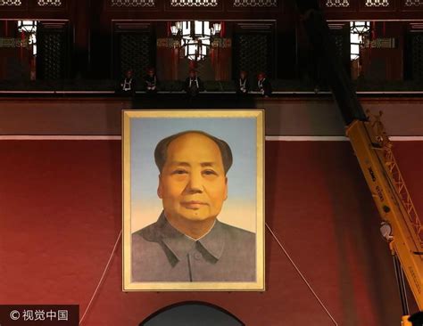 Chairman Mao’s portrait renewed on Tiananmen ahead of 68th National Day ...