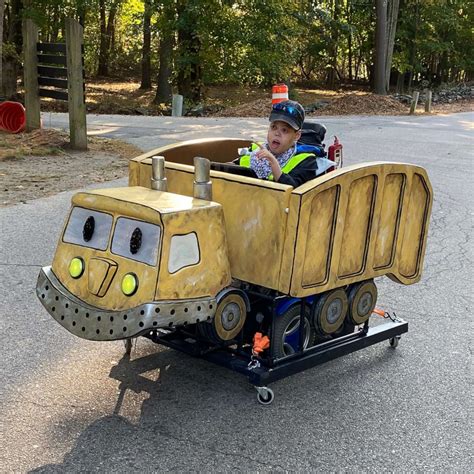 8-year-old with muscular dystrophy surprised with Halloween costume to ...