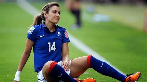 Top 10 Hottest Female Soccer Player | Stars and Luxury