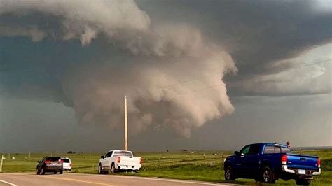 Hundreds of thousands without power in Oklahoma as severe thunderstorms ...