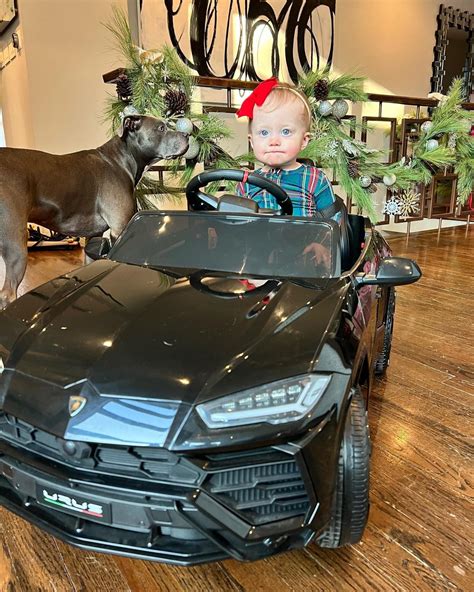 Patrick Mahomes Buys Toddler a Black Lamborghini Urus Toy Car for Her ...