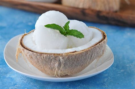 Thai Coconut Ice Cream | I Team Gati | ไอศกรีมมะพร้าว - Rachel Cooks Thai