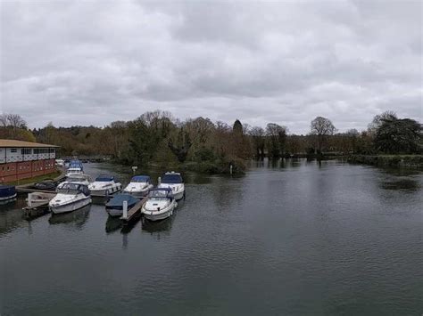 Cookham Bridge and the Ferry Inn - Cycle Routes and Map | Komoot