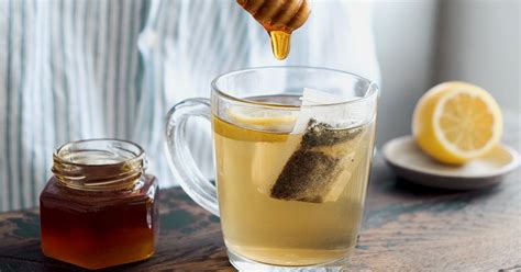 Green Tea with Honey: Nutrition, Health Benefits, Downsides