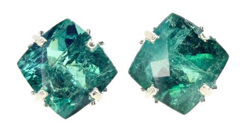 Why Handmade Gemstone Earrings Make a Great Choice