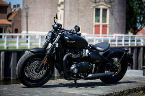 Road Tested: The Triumph Speedmaster & Bobber - BikeBrewers.com