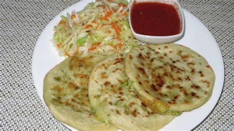 PUPUSAS SALVADOREÑAS 💙| DE LOROCO Y QUESO - YouTube