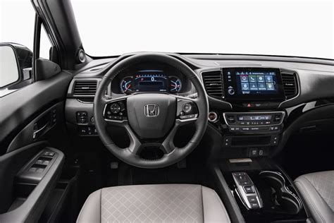 2019 Honda Passport First Look: More Space, Nicely Equipped - Motor ...