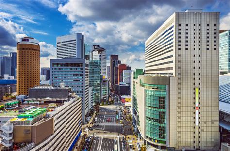 Osaka Skyline: A Stunning 4K Ultra HD Wallpaper of Japan's Man-Made Marvels