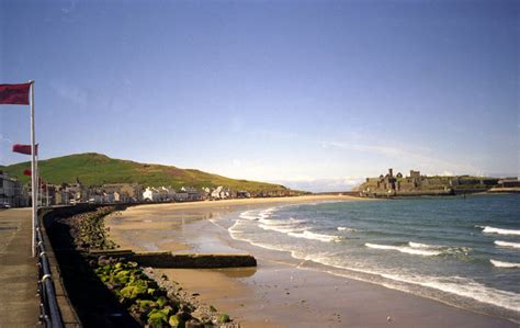 Peel Beach | Isle of Man | UK Beach Guide