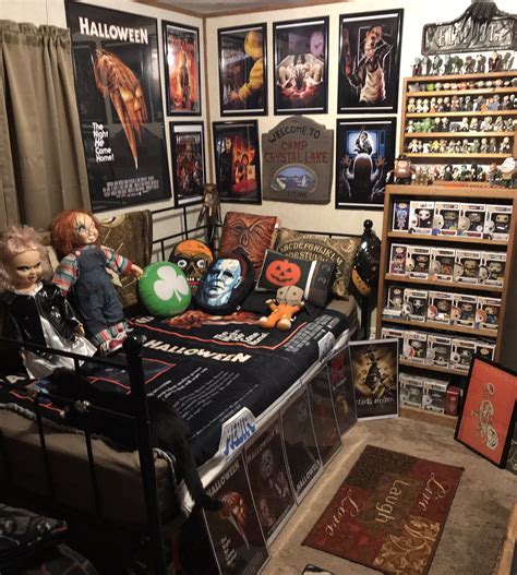 Pin by Jeff Owens on Collecting & Collectors | Horror room, Halloween ...