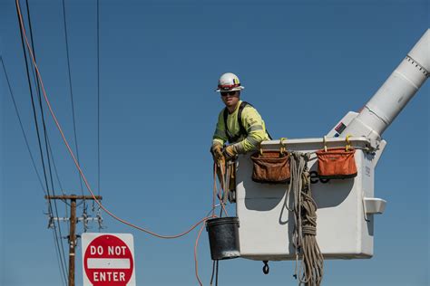 SCE Crews Install Covered Power Lines to Prepare for Active Wildfire ...