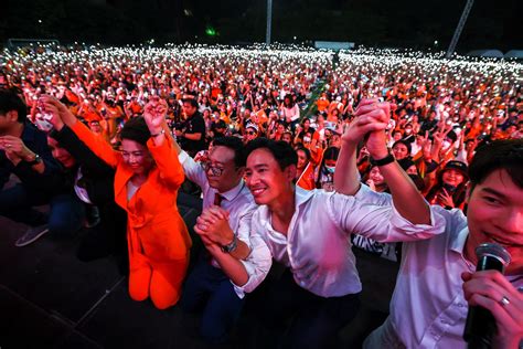 Thai candidates parade through Bangkok before Sunday vote