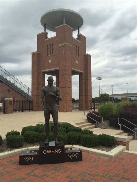 Ohio State's Jesse Owens statue: Driving past a legend - cleveland.com