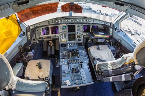 Airbus A340-500 Cockpit | Dominik Günther | Flickr