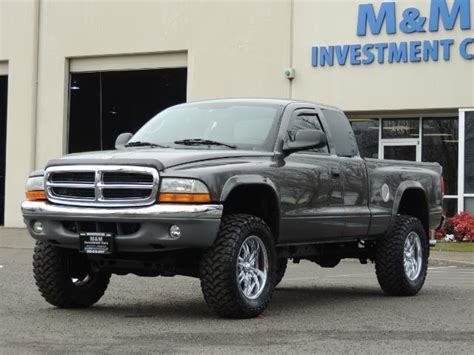 2004 Dodge Dakota SLT Club Cab 4X4 / V8 4.7L / LIFTED