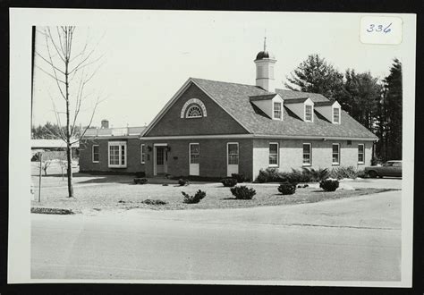 Hamilton Public Library, 1958 - Digital Commonwealth