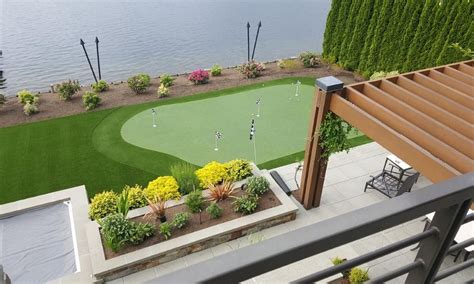 Tips to Design the Best Backyard Putting Green | Synthetic Turf NW