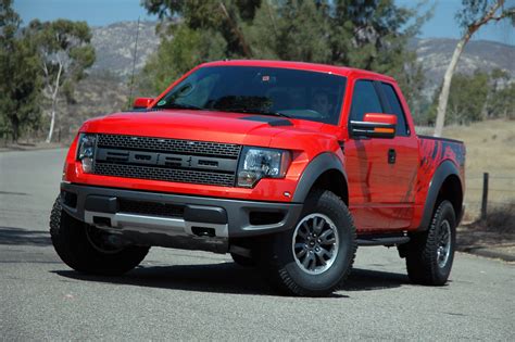 Autosmotosymasss: Ford F-150 SVT Raptor