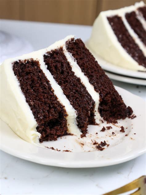 Chocolate Cake with Cream Cheese Frosting - Chelsweets