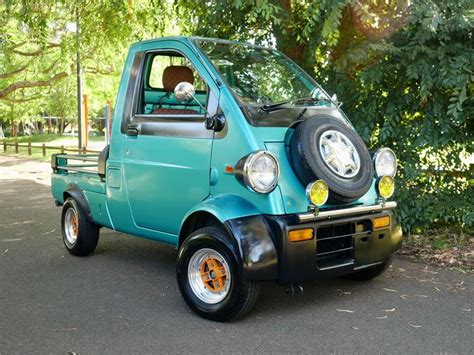 Vehicle - 1996 DAIHATSU Midget II