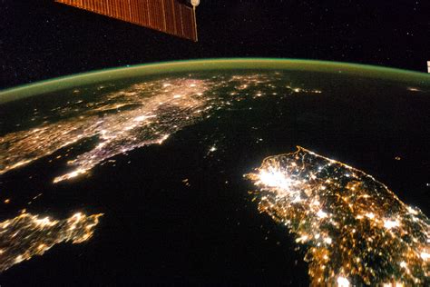 The Koreas at Night : Image of the Day