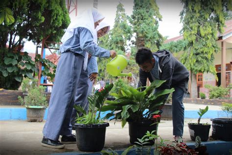 Program Sekolah Adiwiyata - SMA Negeri 1 Sungai Penuh