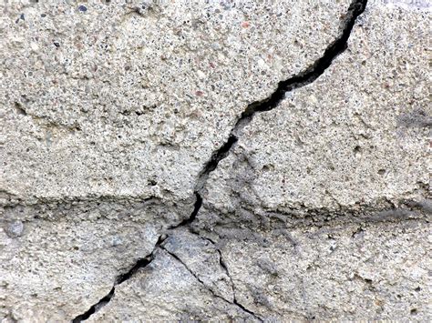 How to Repair Cracks in a Concrete Wall