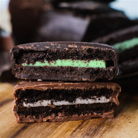 Dark Chocolate Covered Mint Oreos (1 Dozen) - JT's Confections