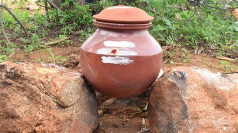 Delicious Sweet Jaggery Pongal in New Clay Pot | Manpaanai Sakkarai ...